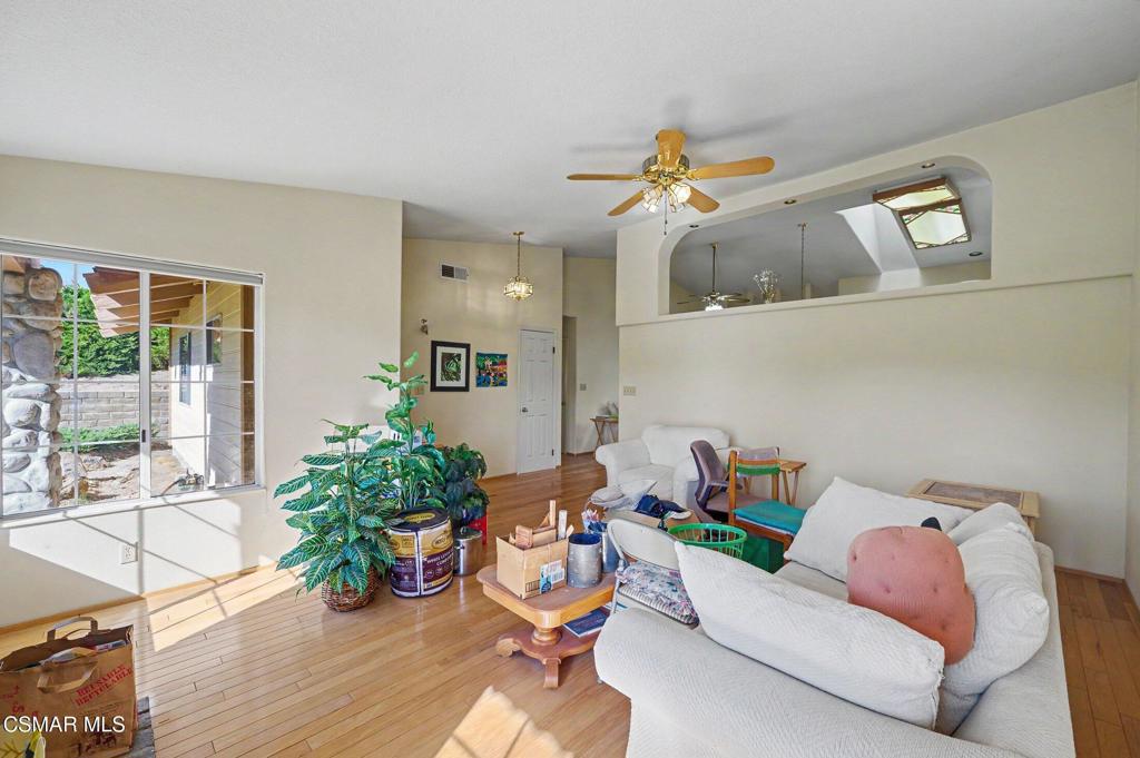 1635 Bridgegate Street Property Photo 5
