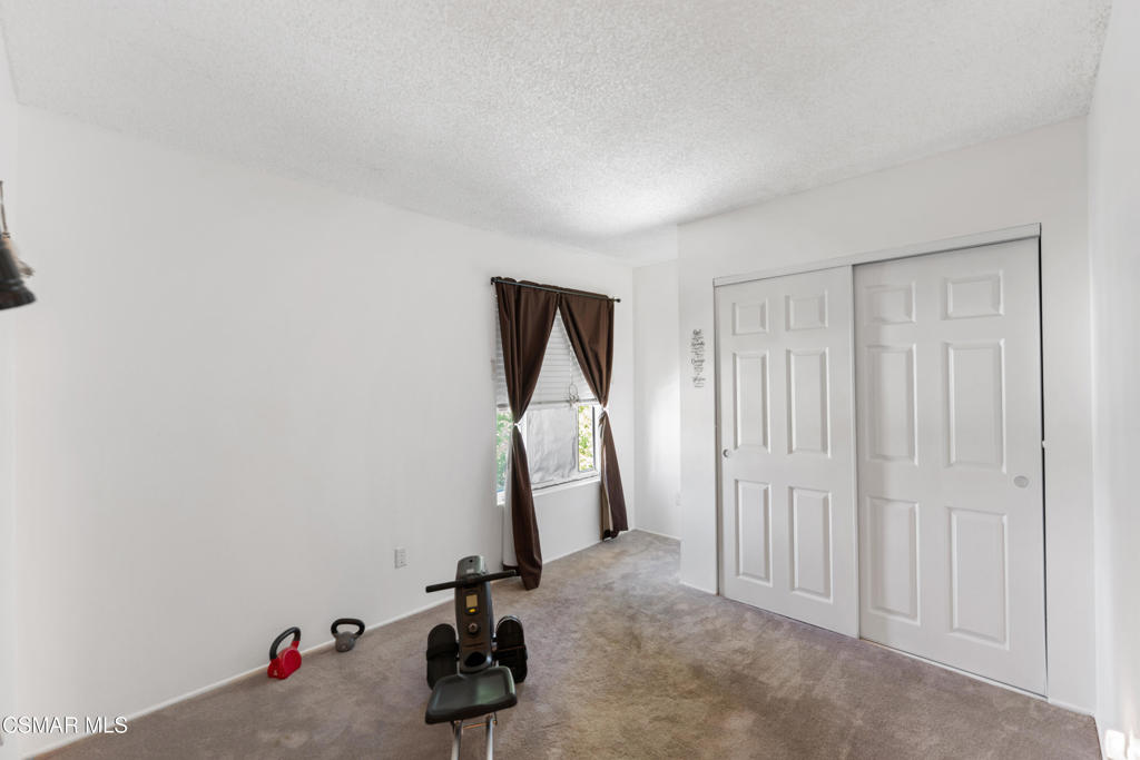 19820 Spanish Oak Drive Property Photo 6