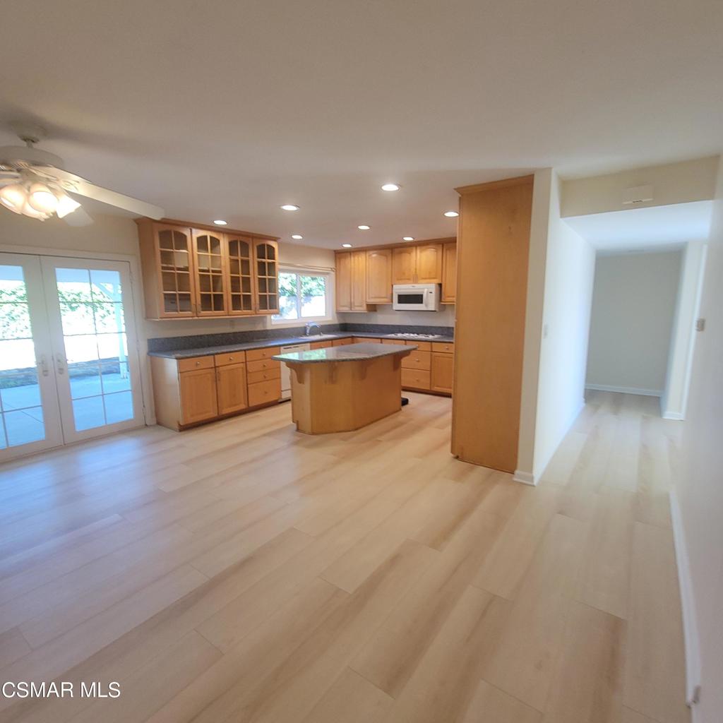 2117 Samson Avenue Property Photo 10