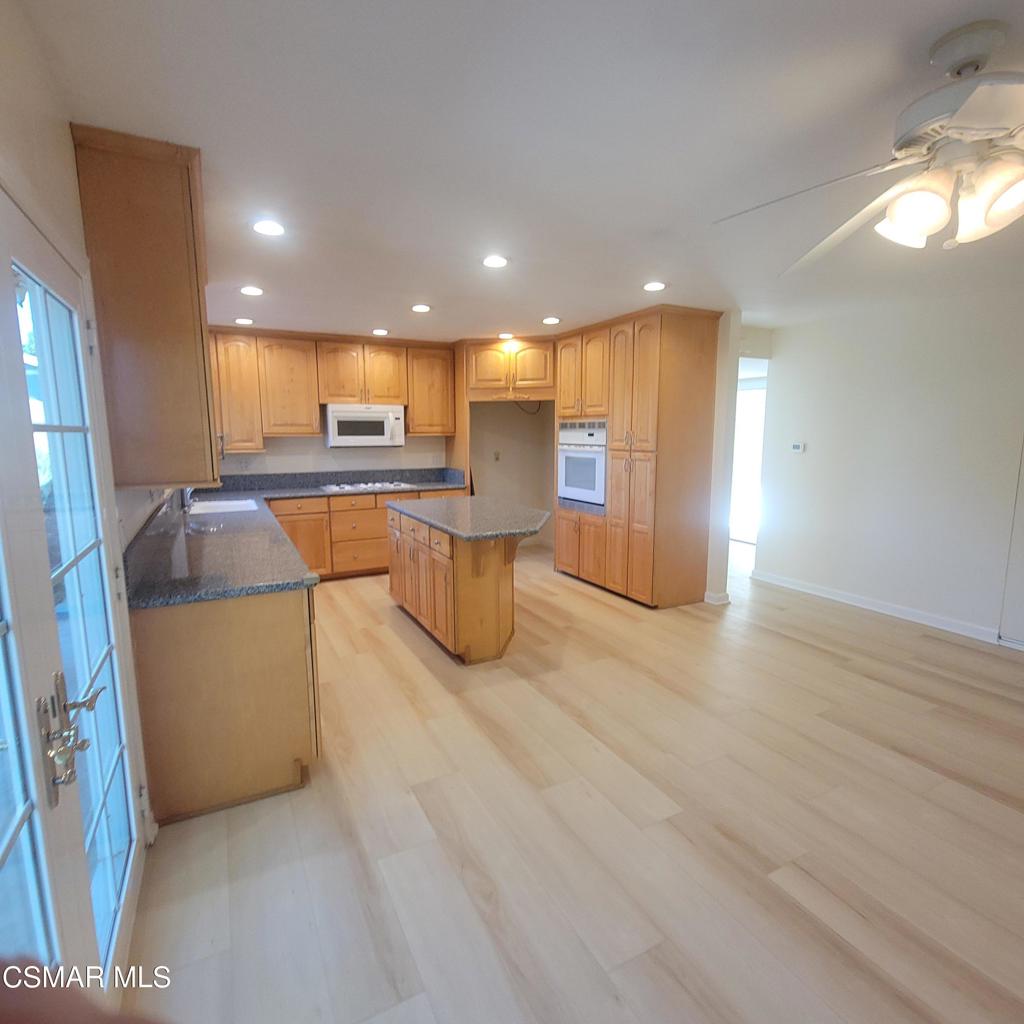 2117 Samson Avenue Property Photo 11