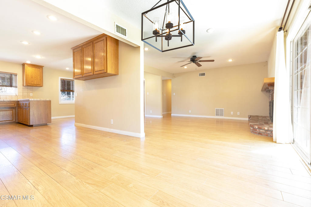 4688 Fort Worth Drive Property Photo 11