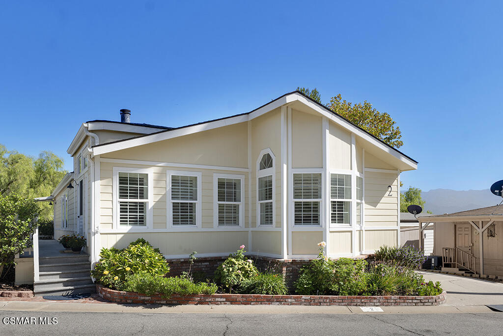 2 La Lomita Property Photo 1