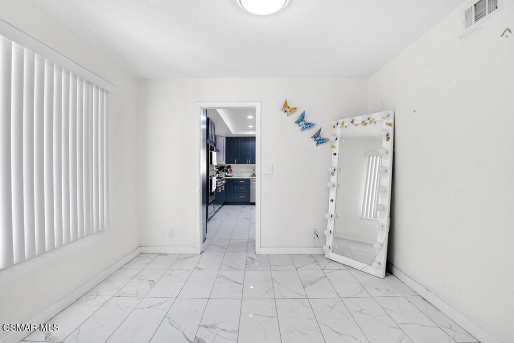 2491 N Castlemont Court Property Photo 11