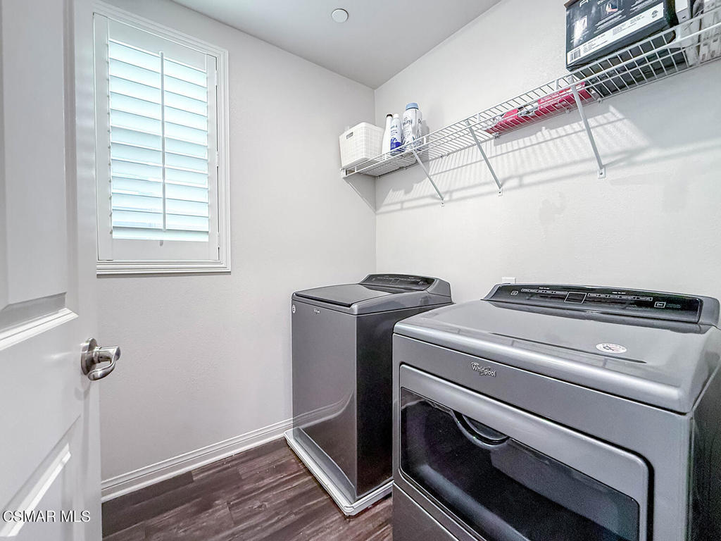 14708 Sherman Way Property Photo 21