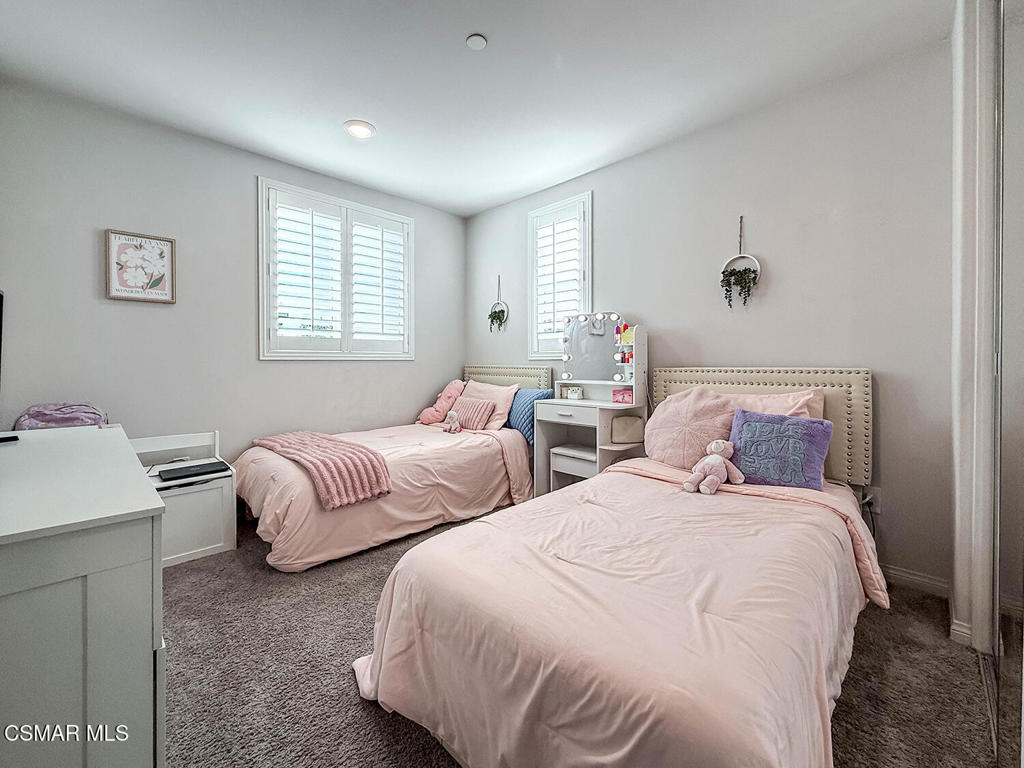 14708 Sherman Way Property Photo 25