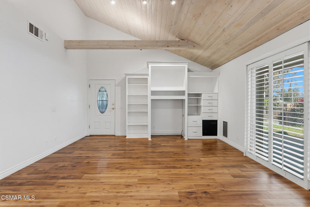 2093 Covington Avenue Property Photo 7