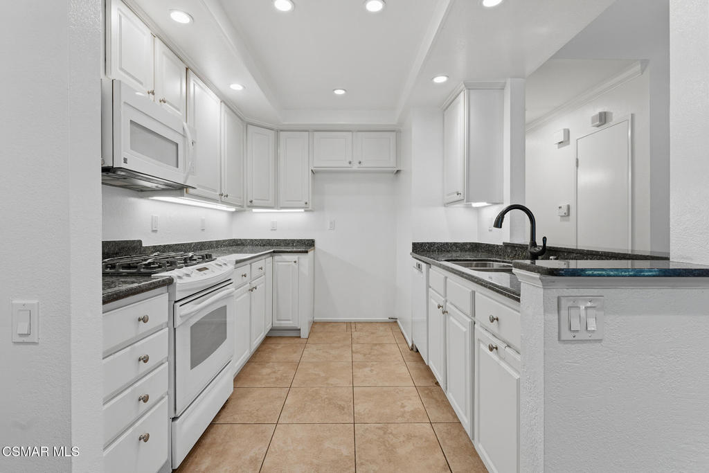 2093 Covington Avenue Property Photo 19