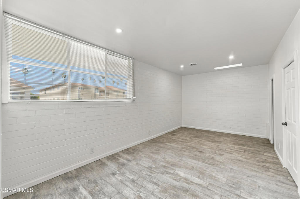 118 B Street Property Photo 8