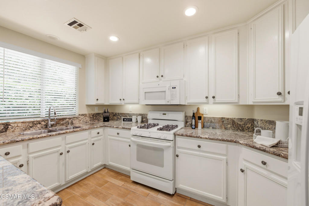 2043 Tulip Avenue Property Photo 11