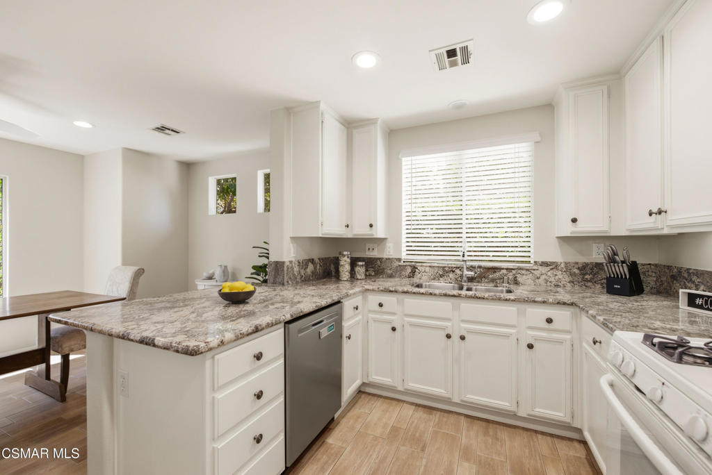 2043 Tulip Avenue Property Photo 12