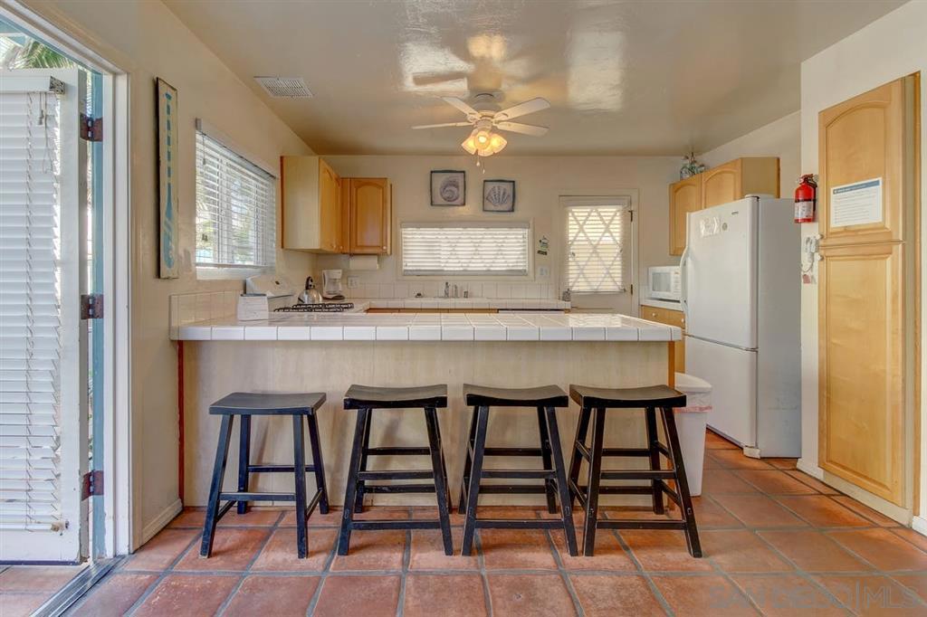 230005570SD Property Photo 8