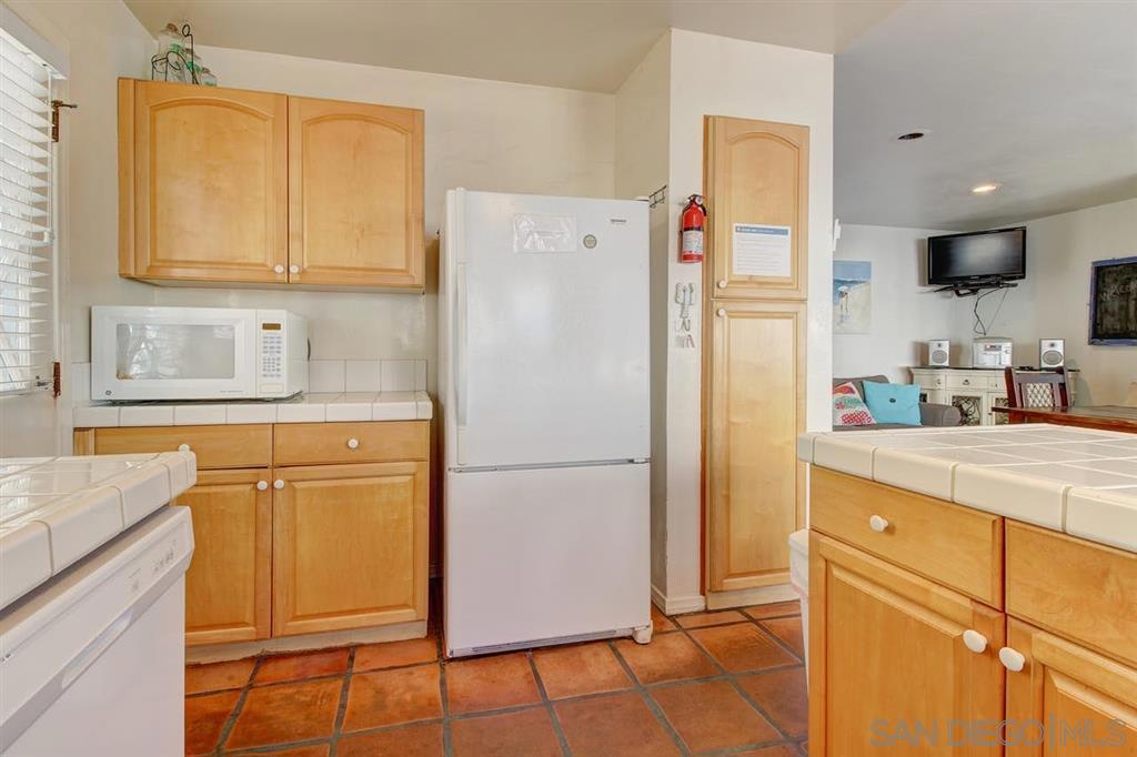 230005570SD Property Photo 9