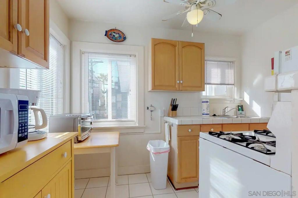 230005571SD Property Photo 5