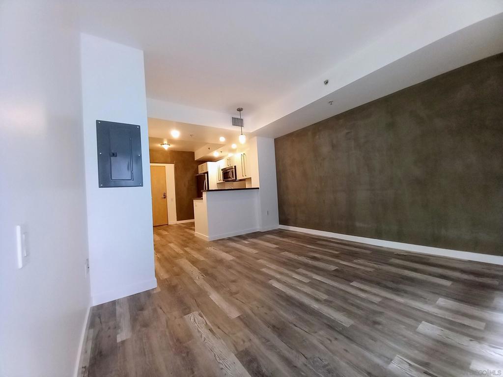 230008460SD Property Photo 6