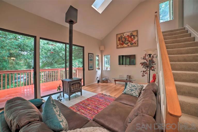 16885 Laurel Road Property Photo 6