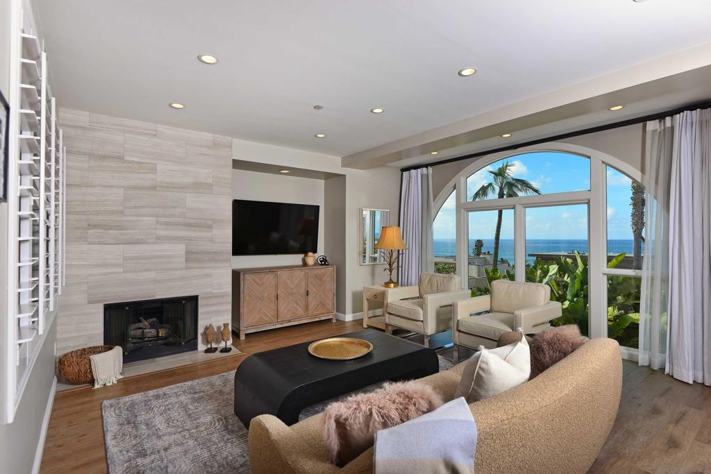 5430 La Jolla Boulevard C202 Property Photo 1