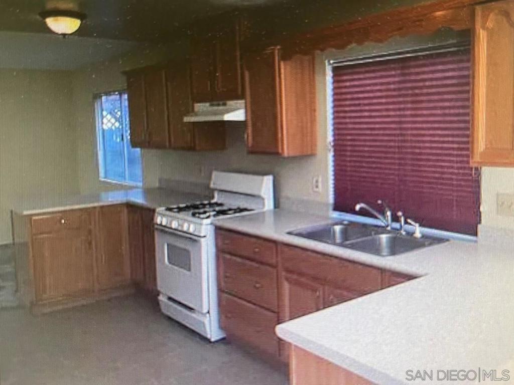 1523 Apple Creek Dr Property Photo 3