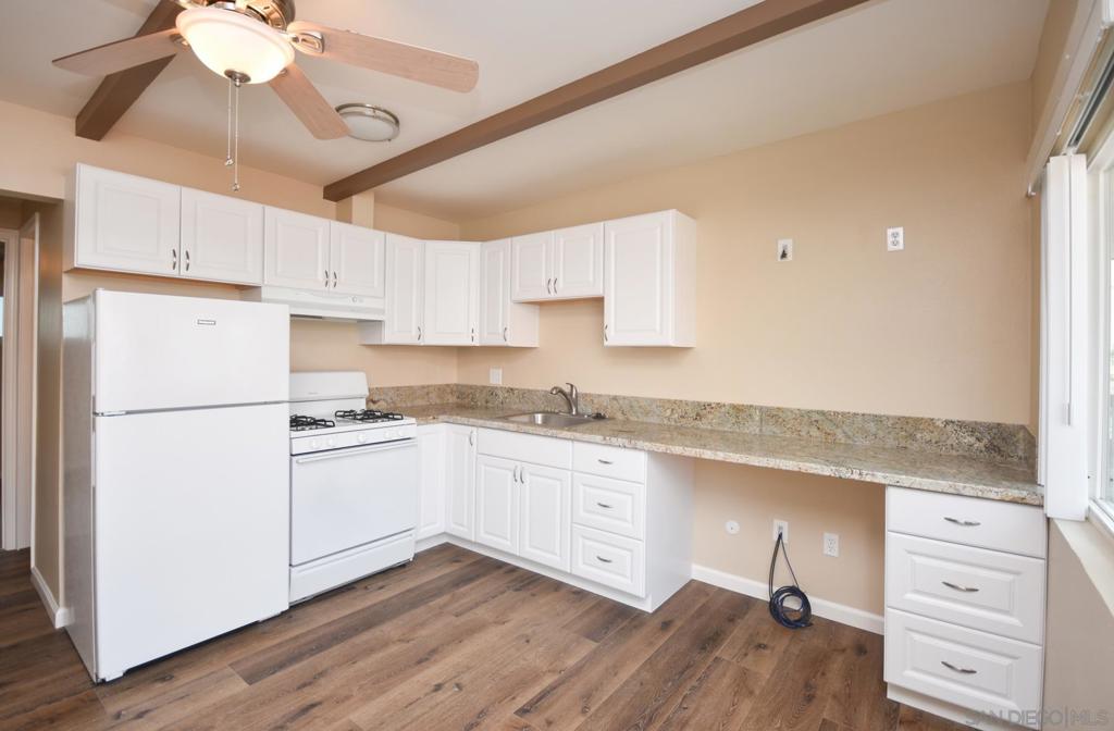 141 Cherry Property Photo 6