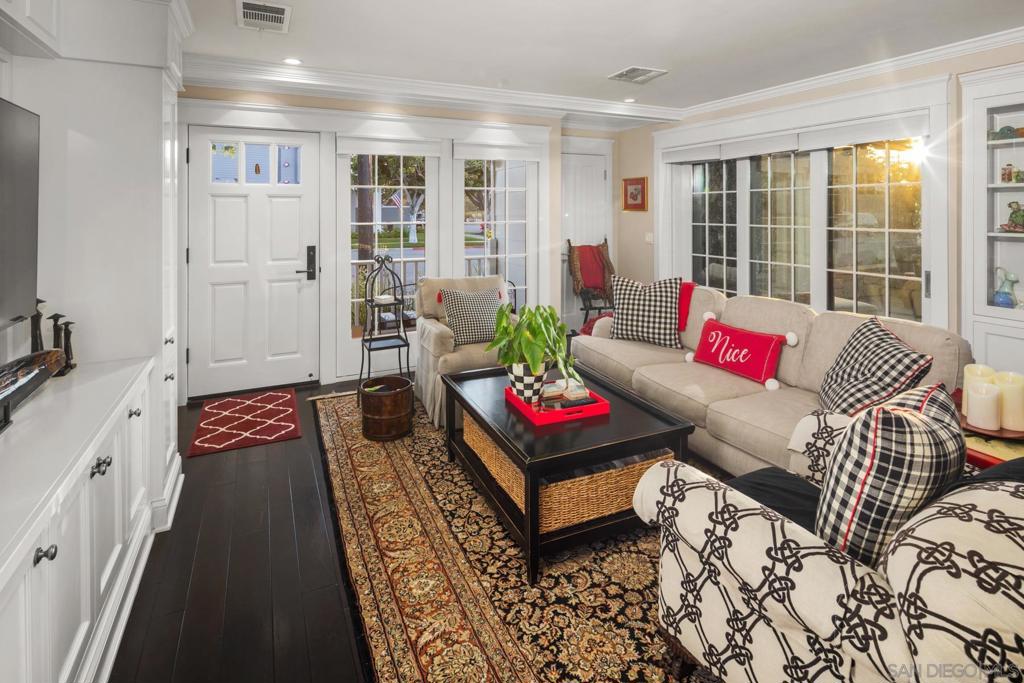 501 8th Property Photo 5