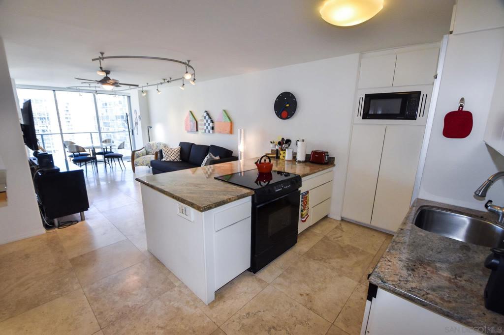 1730 Avenida Del Mundo 1101 Property Photo 3