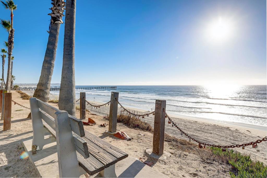 4767 Ocean Blvd 411 Property Photo 2
