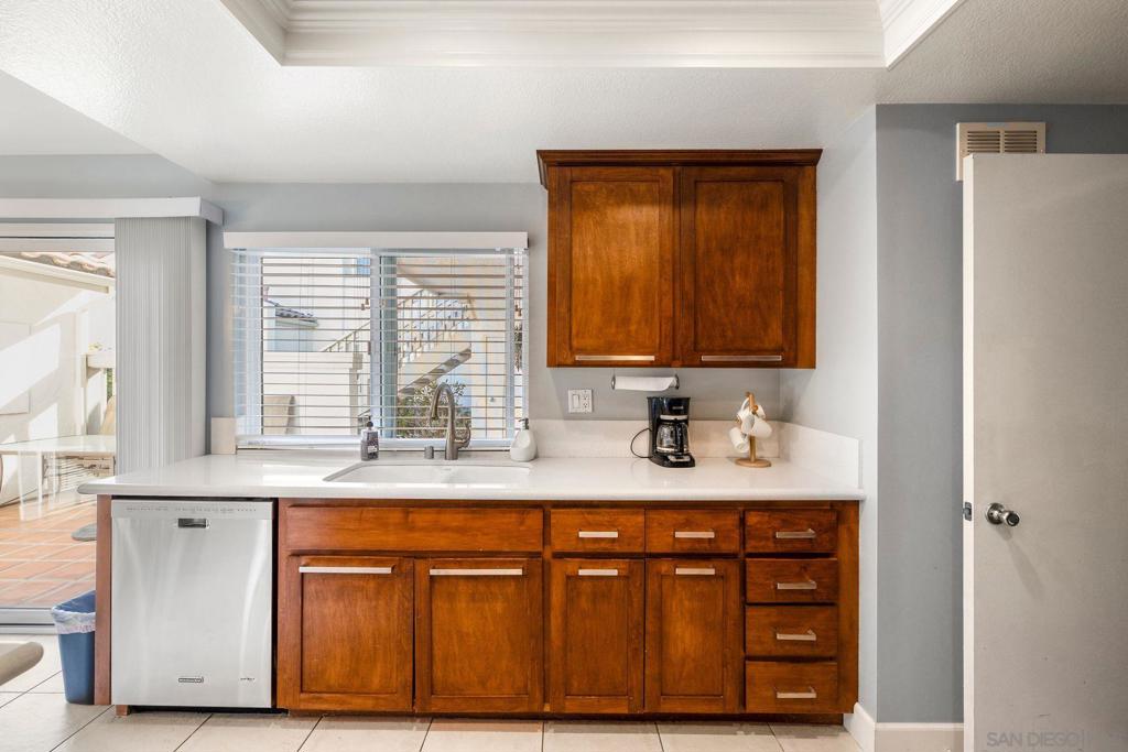 69 Kingston Property Photo 15