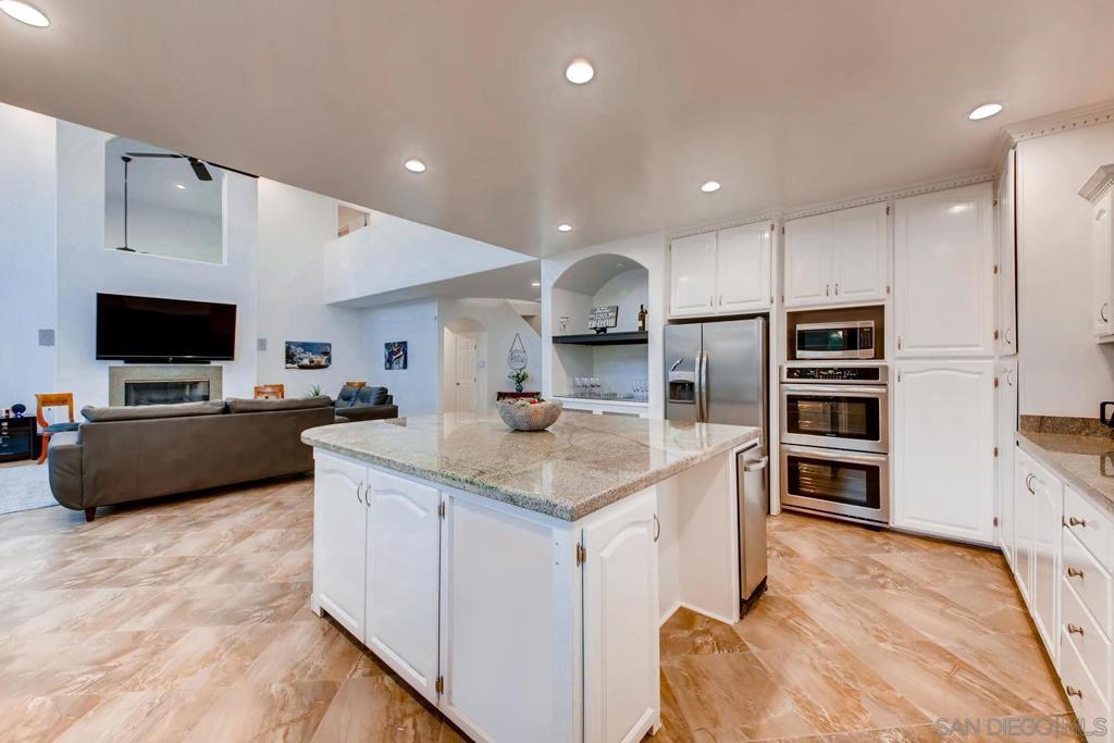 230023889SD Property Photo 18