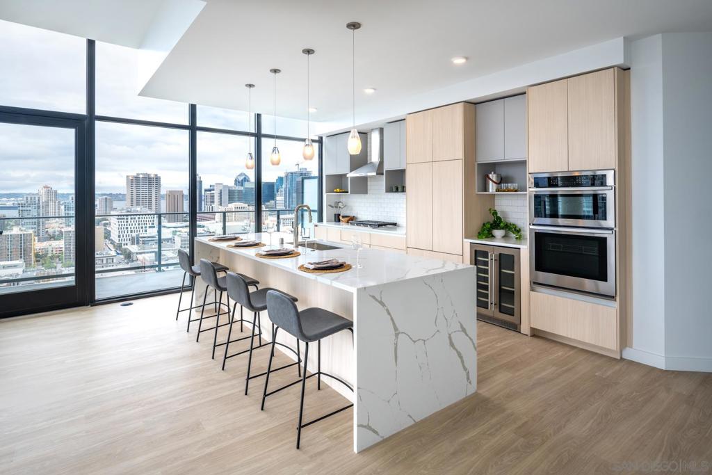 675 9th Ave 2016 Property Photo 9