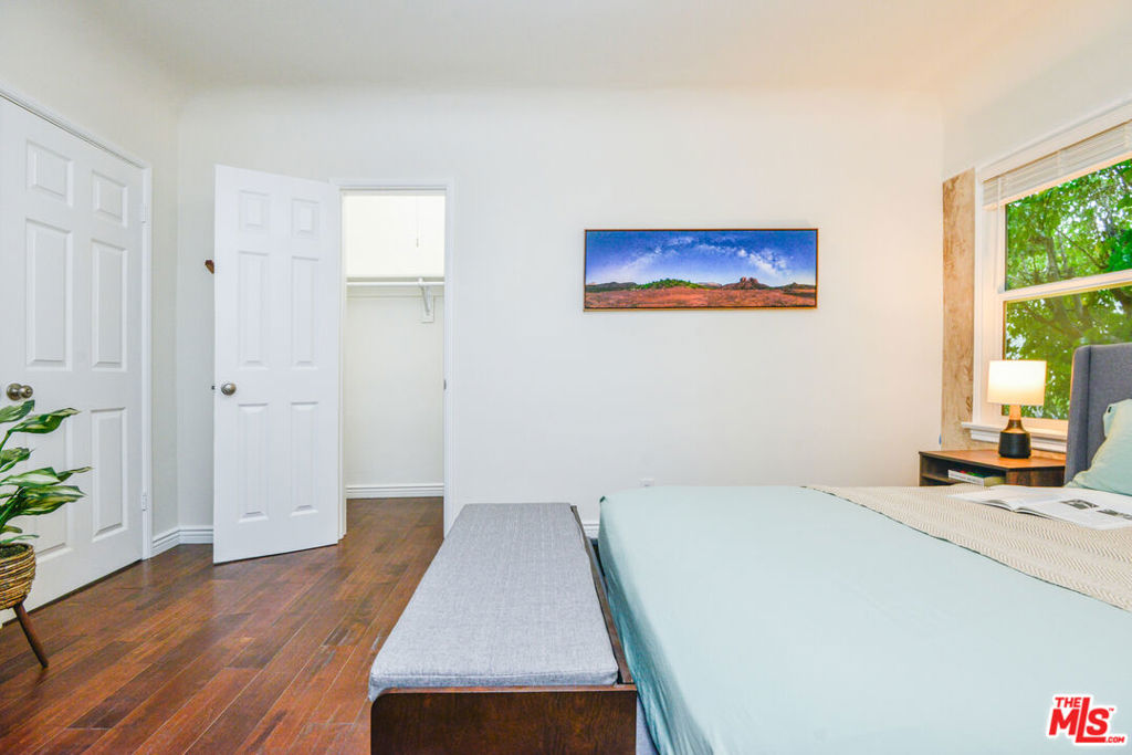 1017 S Alfred Street Property Photo 10