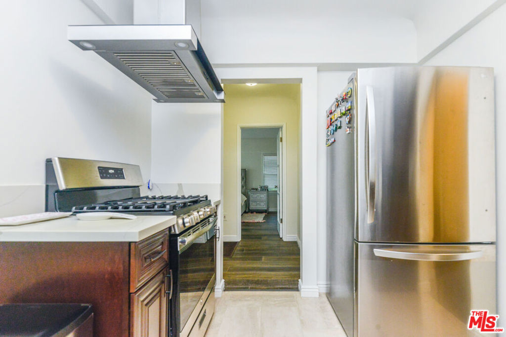 1017 S Alfred Street Property Photo 48
