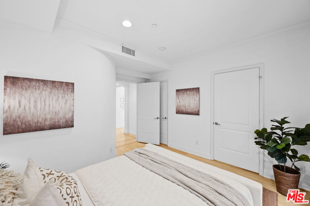 10935 Missouri Avenue B Property Photo 15