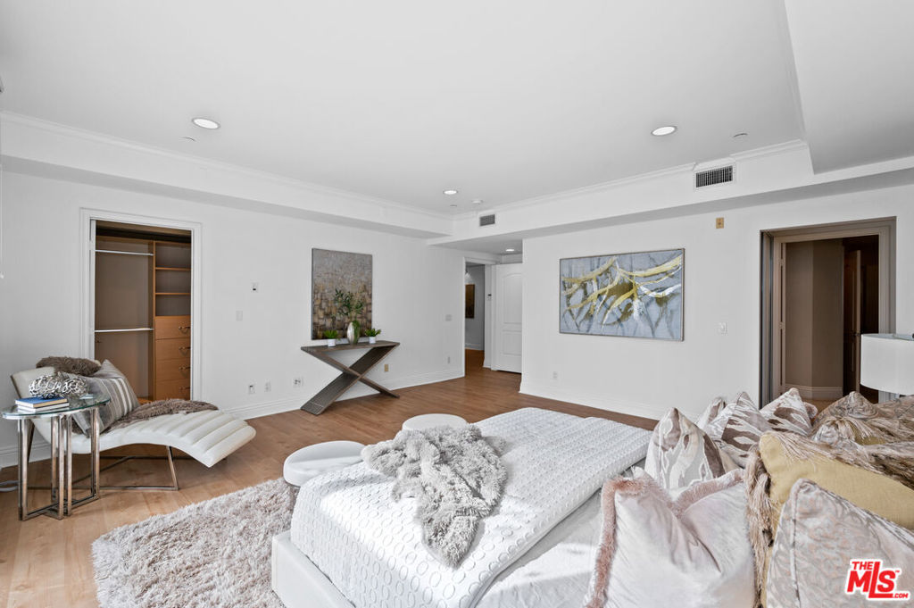 10935 Missouri Avenue B Property Photo 21