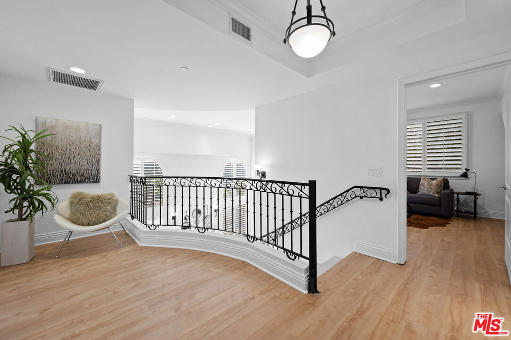 10935 Missouri Avenue B Property Photo 31