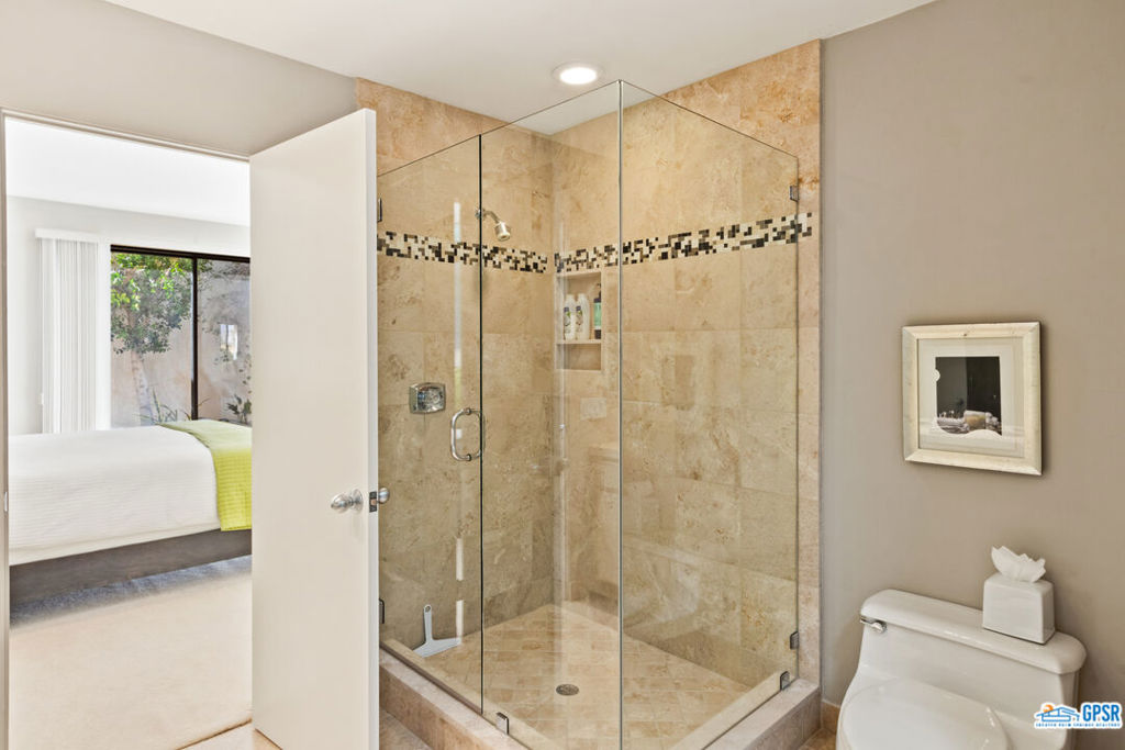 10010 Sunningdale Drive Property Photo 28
