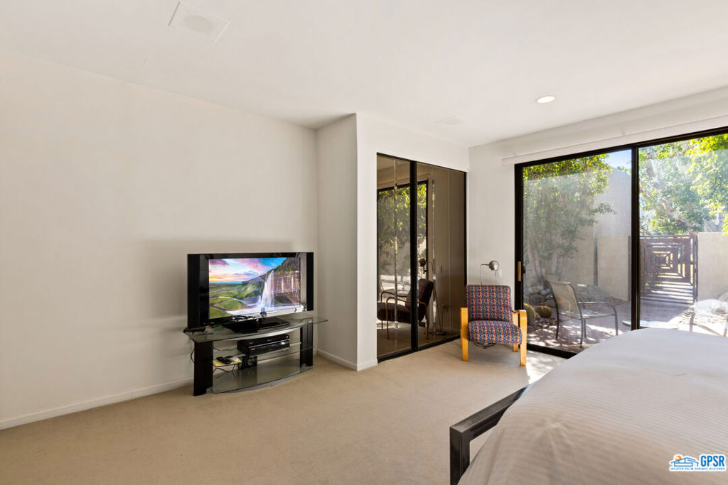 10010 Sunningdale Drive Property Photo 31