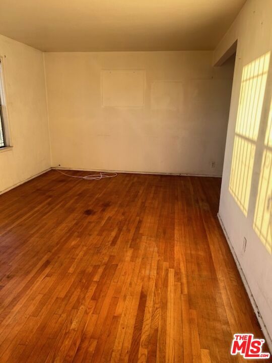 941 E Imperial Highway Property Photo 2