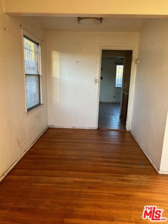 941 E Imperial Highway Property Photo 4
