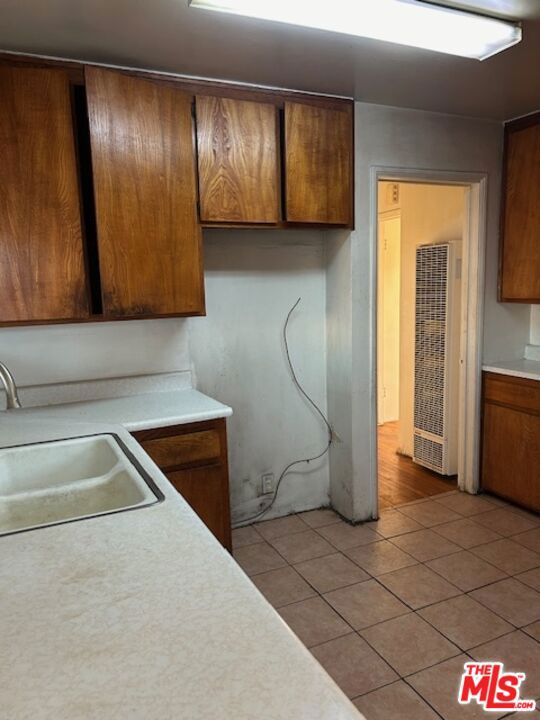 941 E Imperial Highway Property Photo 5