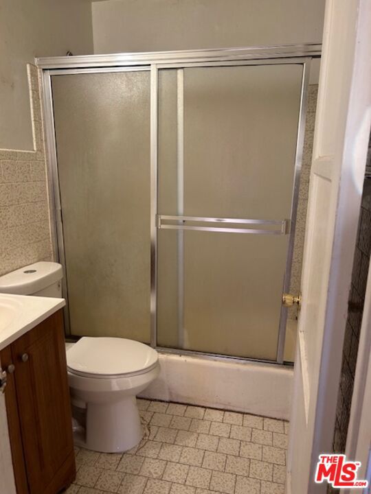 941 E Imperial Highway Property Photo 9