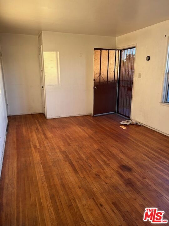941 E Imperial Highway Property Photo 14