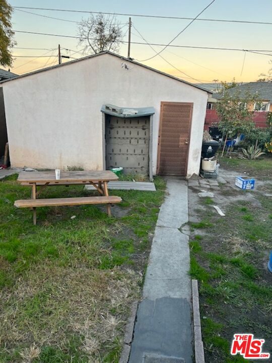 941 E Imperial Highway Property Photo 15