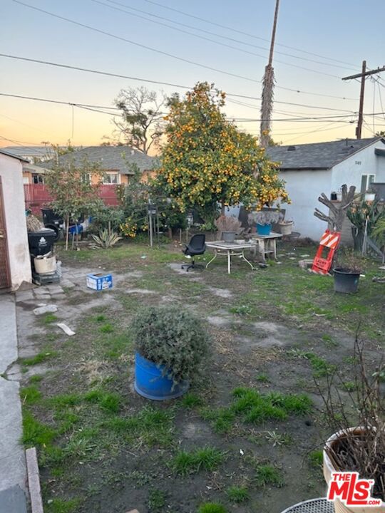 941 E Imperial Highway Property Photo 16