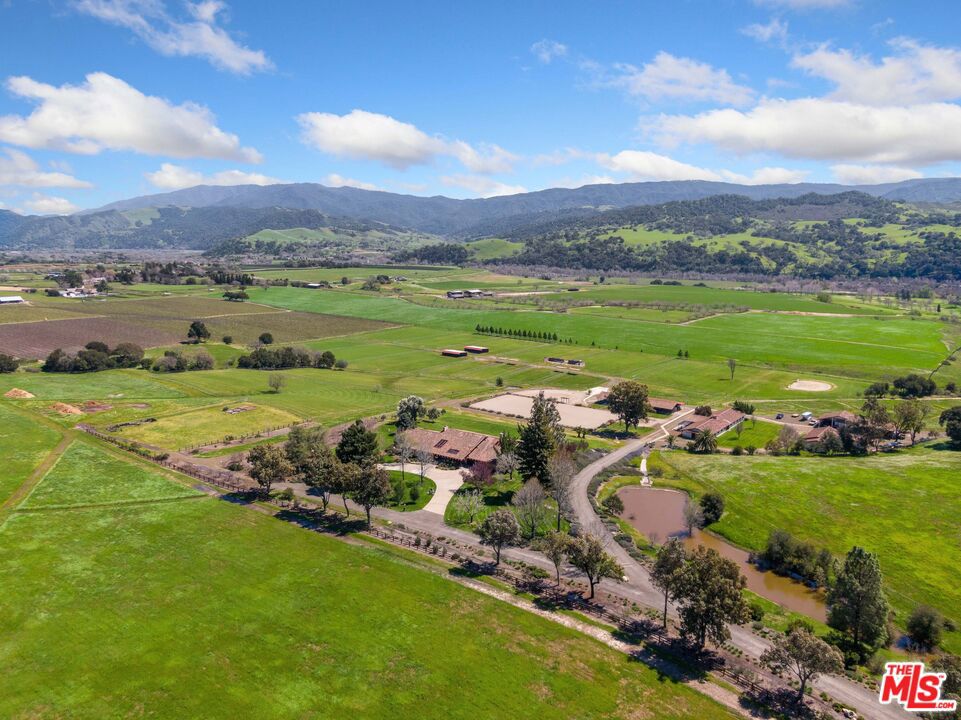560 Ranch Road Property Photo