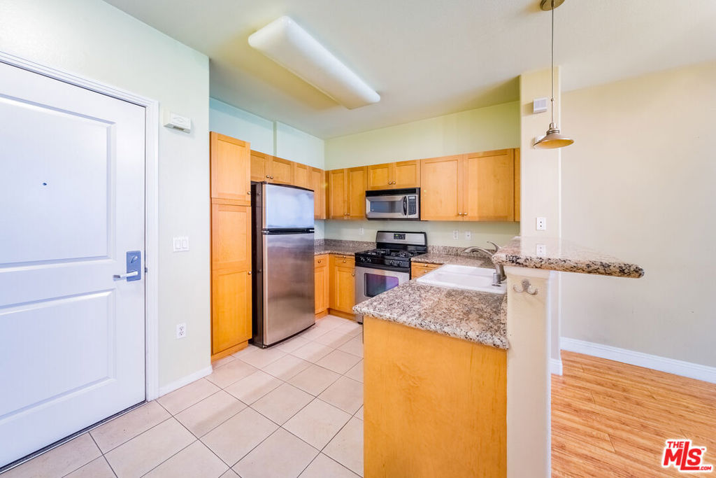 100 S Alameda Street 154 Property Photo 5