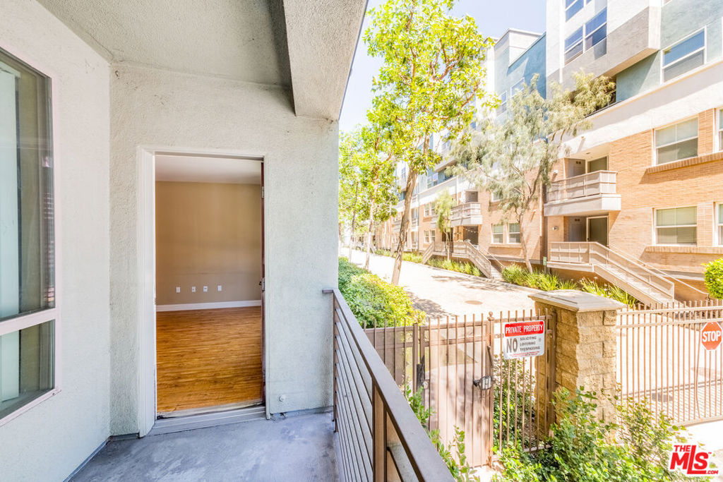 100 S Alameda Street 154 Property Photo 10