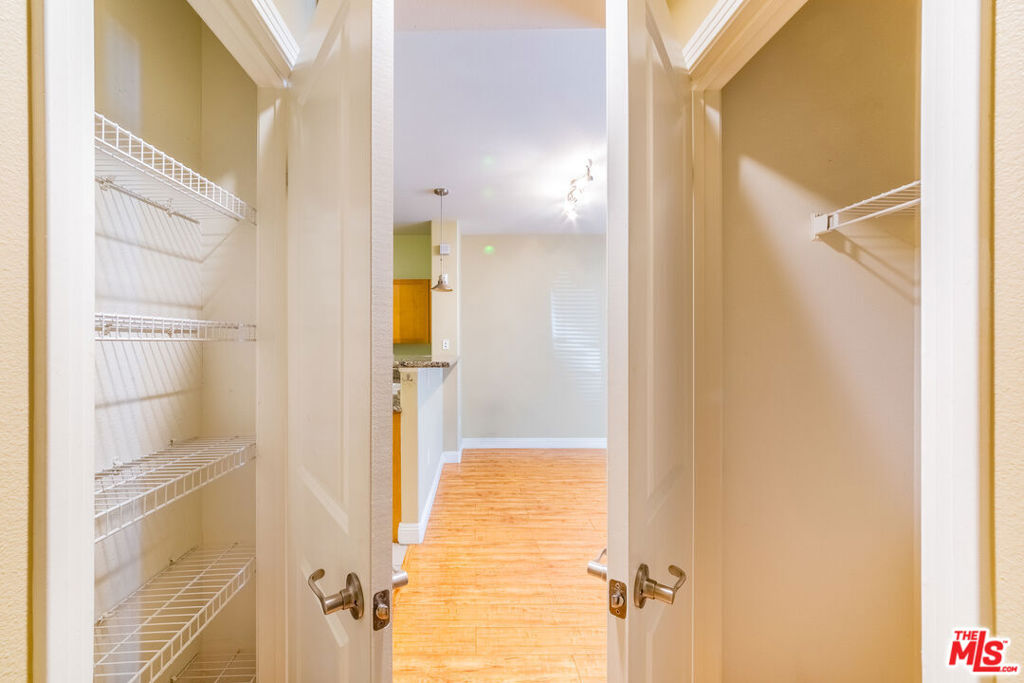 100 S Alameda Street 154 Property Photo 16