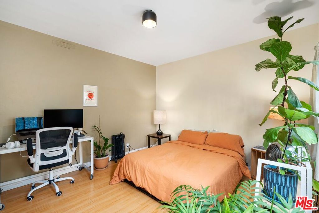 827 Lucile Avenue Property Photo 17