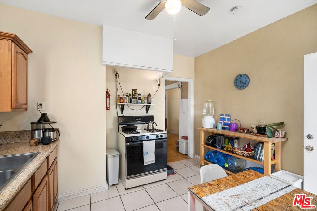 827 Lucile Avenue Property Photo 28