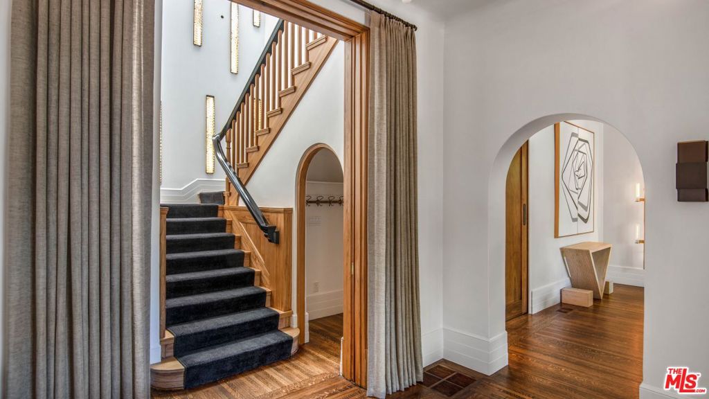 7065 Hillside Avenue Property Photo 11
