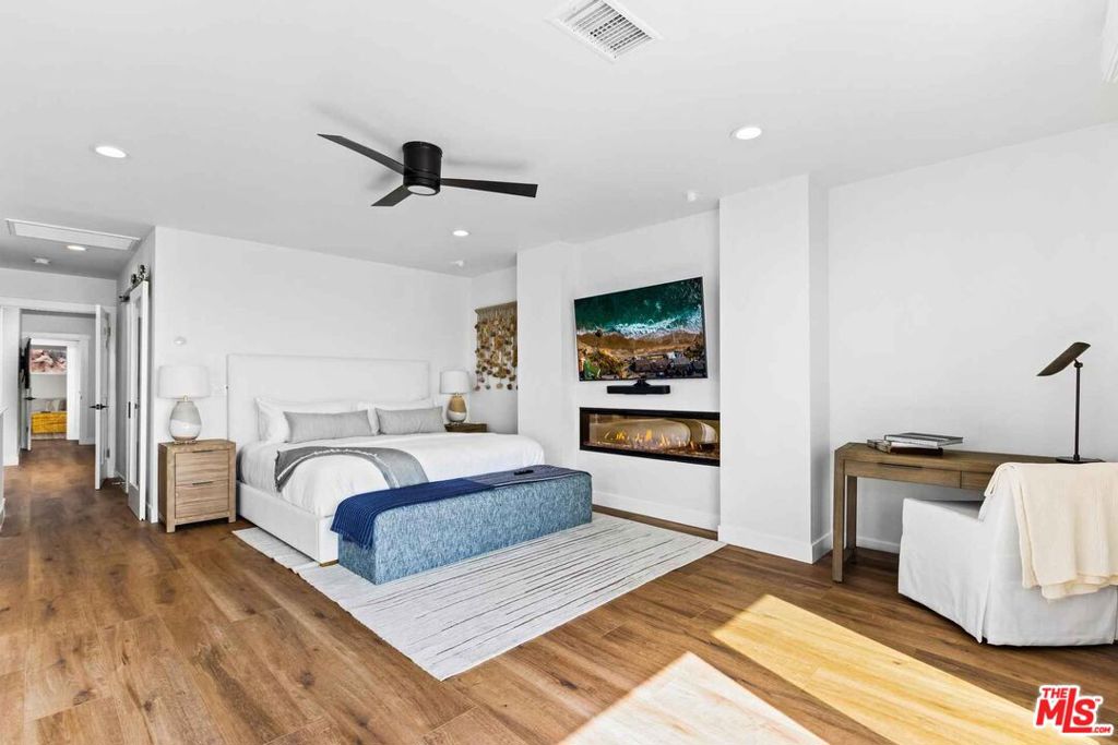 20616 Pacific Coast Highway Property Photo 19